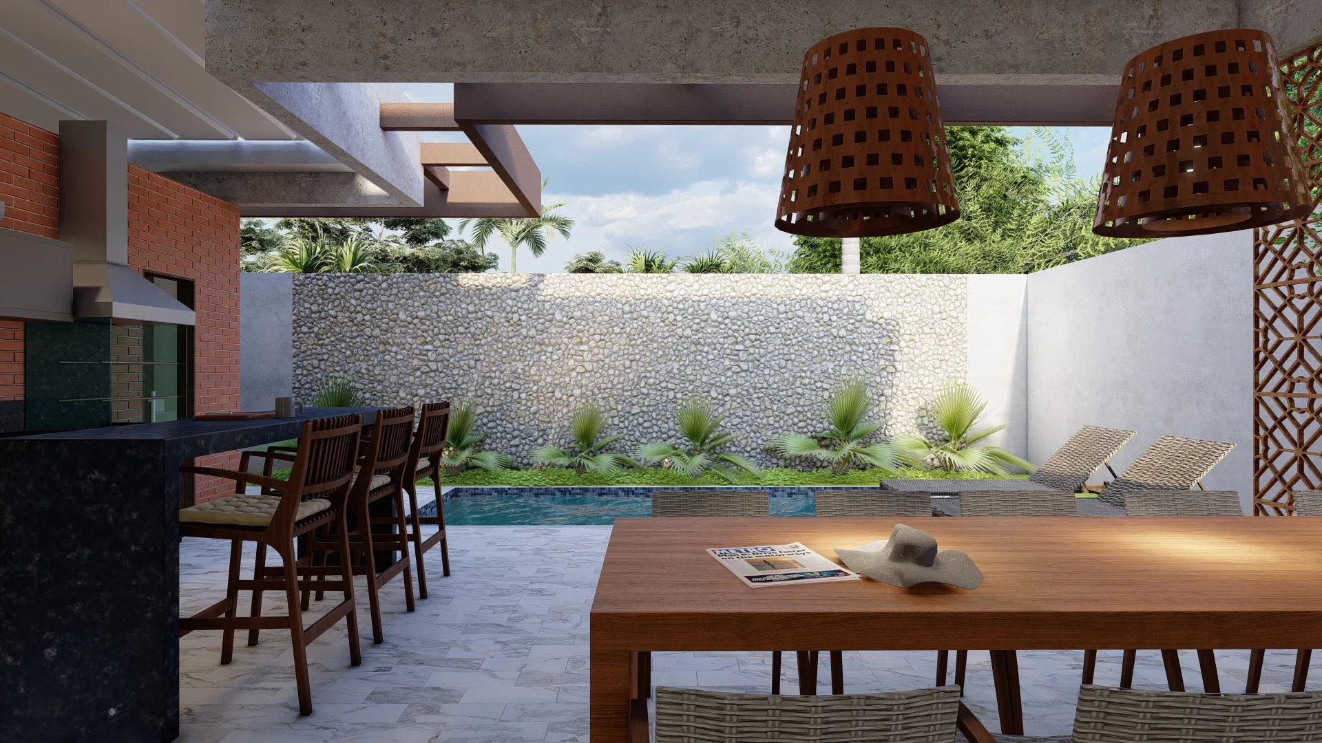 Área de piscina coberta por pergolado de madeira, com luminárias pendentes em fibra trançada, mesa de jantar externa e muro de pedra com jardim ao fundo