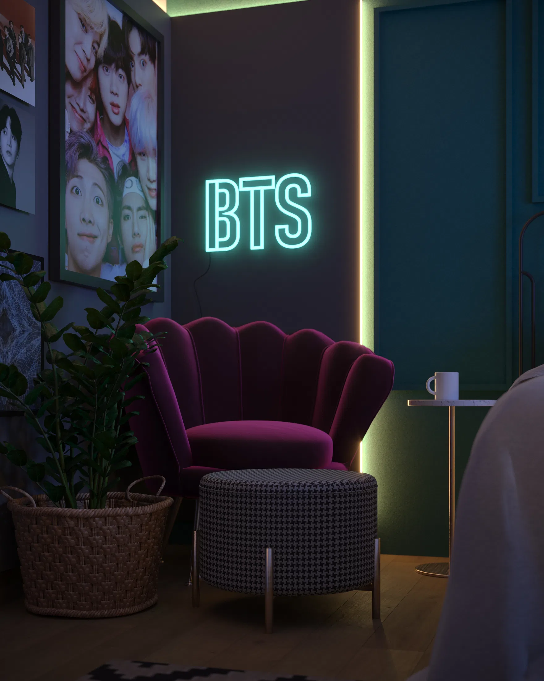 Detalhe da poltrona de veludo vinho com puff estampado sob o letreiro neon 'BTS' e vaso de planta ao lado