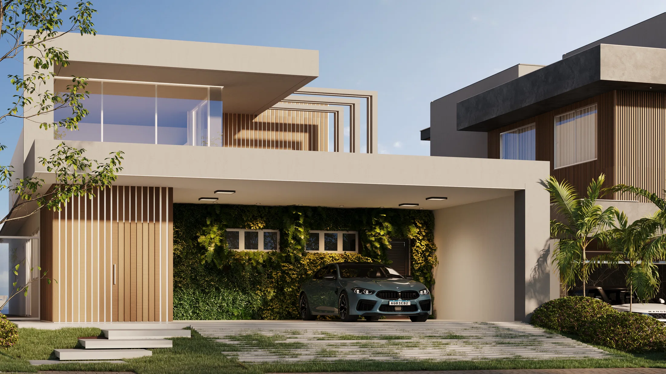 Fachada residencial vista em ângulo mais fechado, com palmeiras à direita e construção vizinha de fachada escura ao fundo