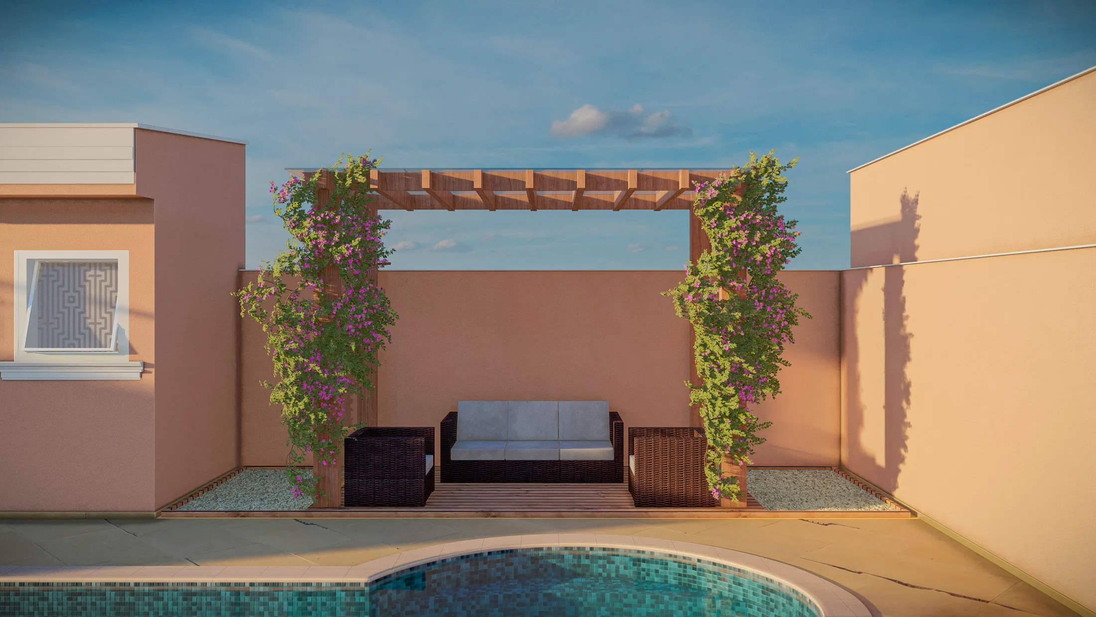 Área de estar com sofá sob pergolado coberto de trepadeiras floridas, junto à borda de uma piscina
