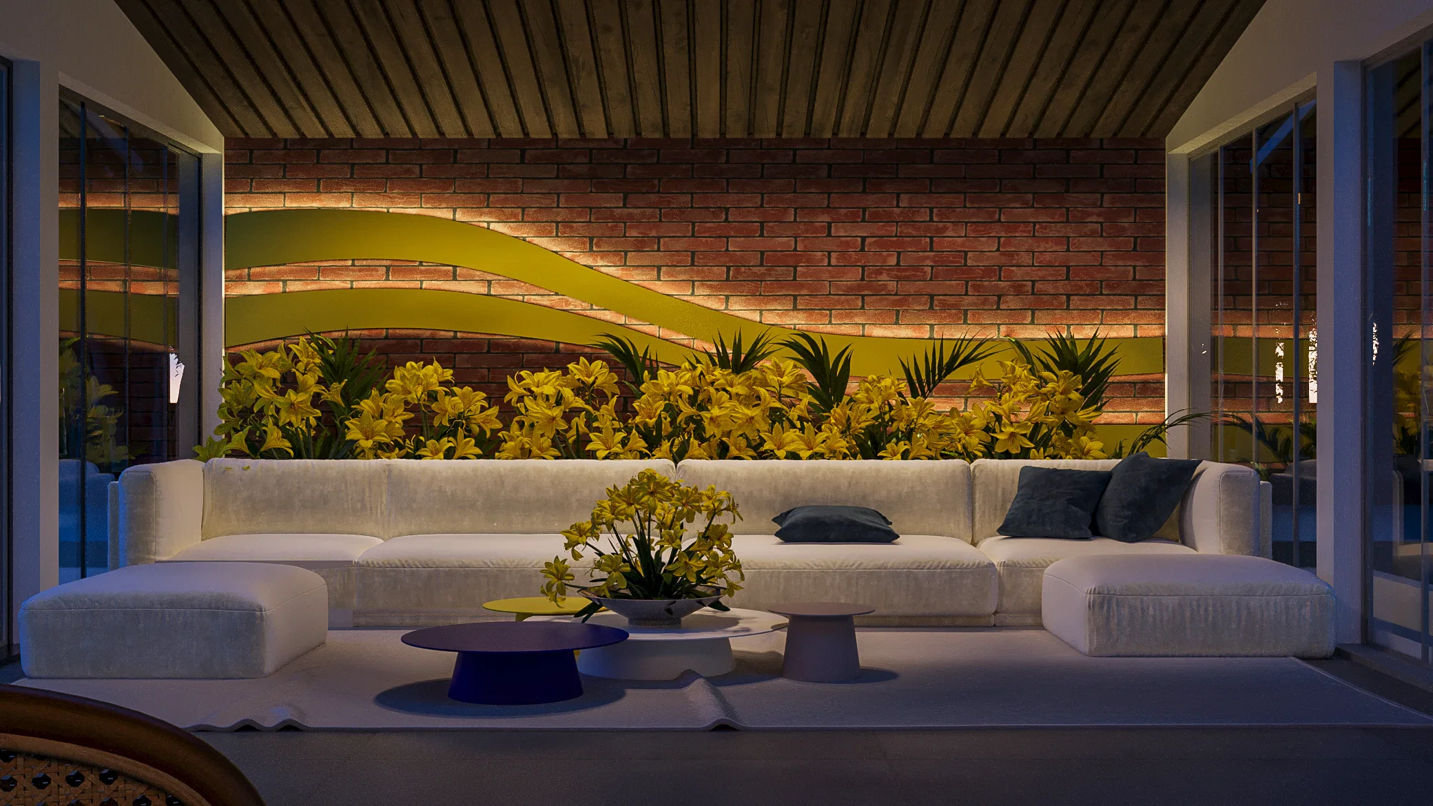 Lounge coberto com forro de ripas de madeira, sofá modular branco e parede de tijolo com relevo ondulado verde retroiluminado e flores amarelas