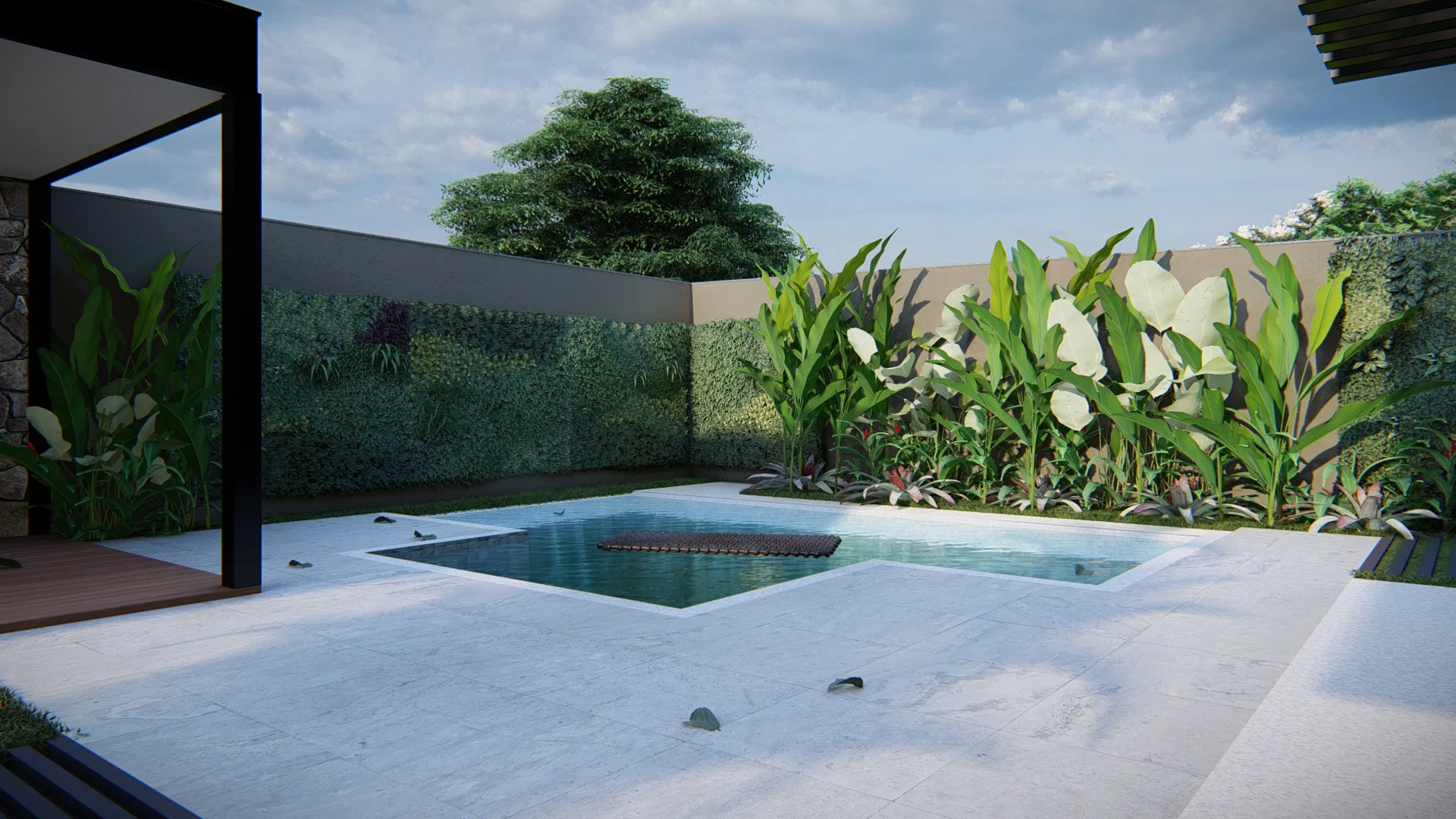 Piscina de formato geométrico nos fundos, emoldurada por muro com jardim vertical e canteiro de folhagens tropicais